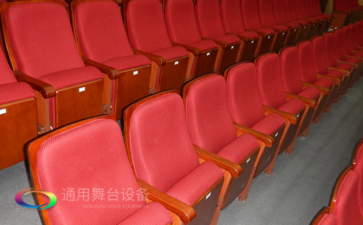 通用舞臺承接廣州市廣鐵一中報告廳舞臺幕布、燈光、音響項目