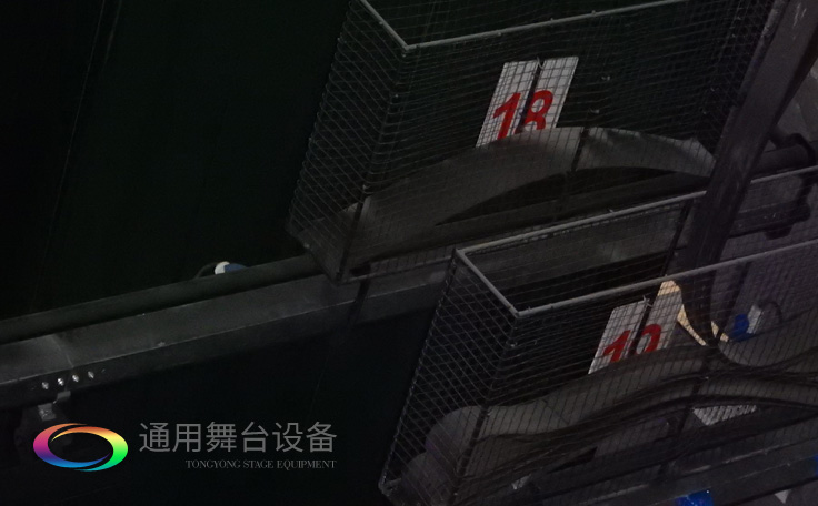 供應(yīng)舞臺專用電動舞臺吊桿機(jī)，拉幕機(jī)，大卷筒等舞臺專用機(jī)械設(shè)備